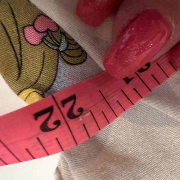 Scrub top Precious Moments Size M or L - Picture 13 of 14